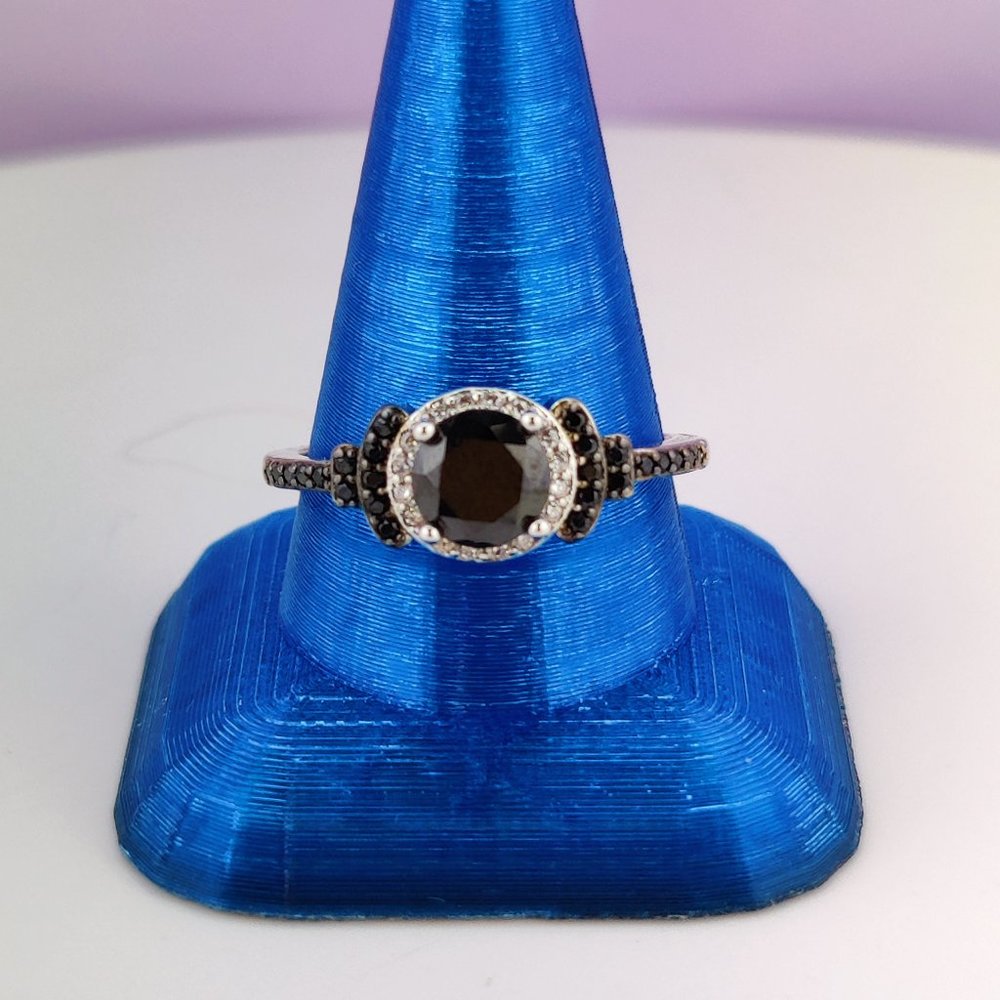 Circular Black Ring Size 9 - Fragrant Jewels